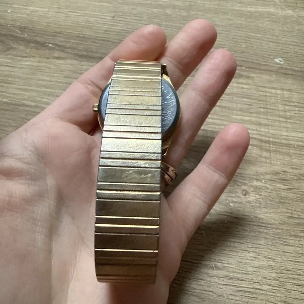 Vintage Speidel 30 Meters Quartz Stainless Steel Water Resistant Watch 405601 L2